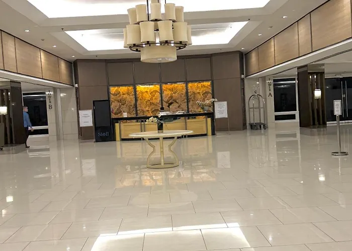 Aiza's Condotel In Shell Residences Near Moa And Naia